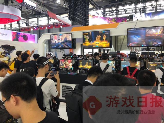 ChinaJoy：谁说守望先锋凉了？就冲Coser这颜值就能再战一百年