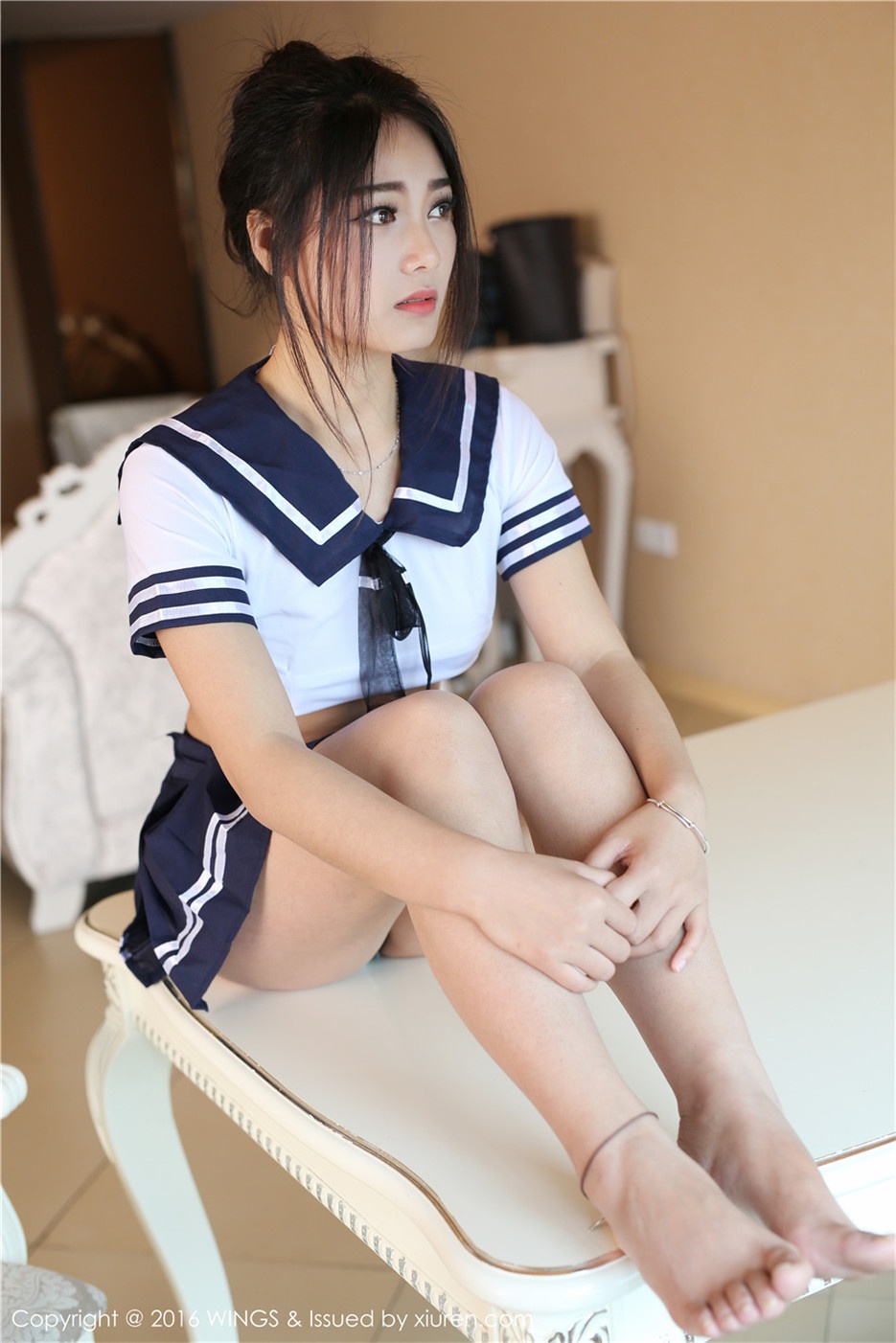 清纯学生妹制服写真美胸呼之欲出