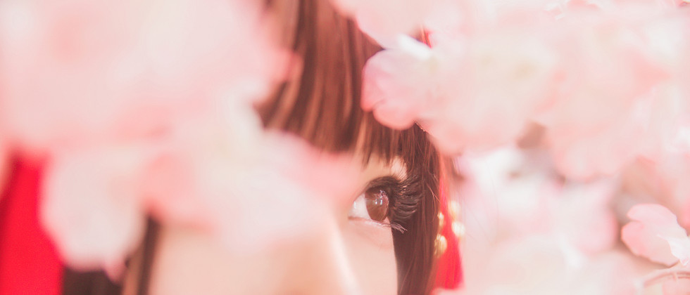 清纯萝莉风COS桜桃喵之灵梦私房红色喜庆服饰写真