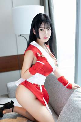 不知火舞小尤奈coser服尽显爆乳巨臀